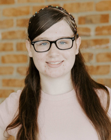 MacKenzie - 16, F