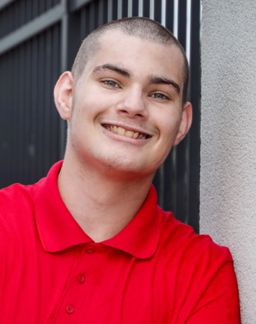 James - 17, M